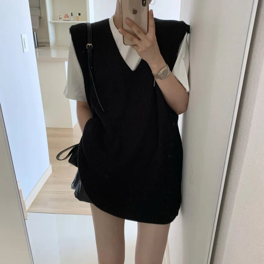 Chic V-Neck Knitted Loose Wool Vest