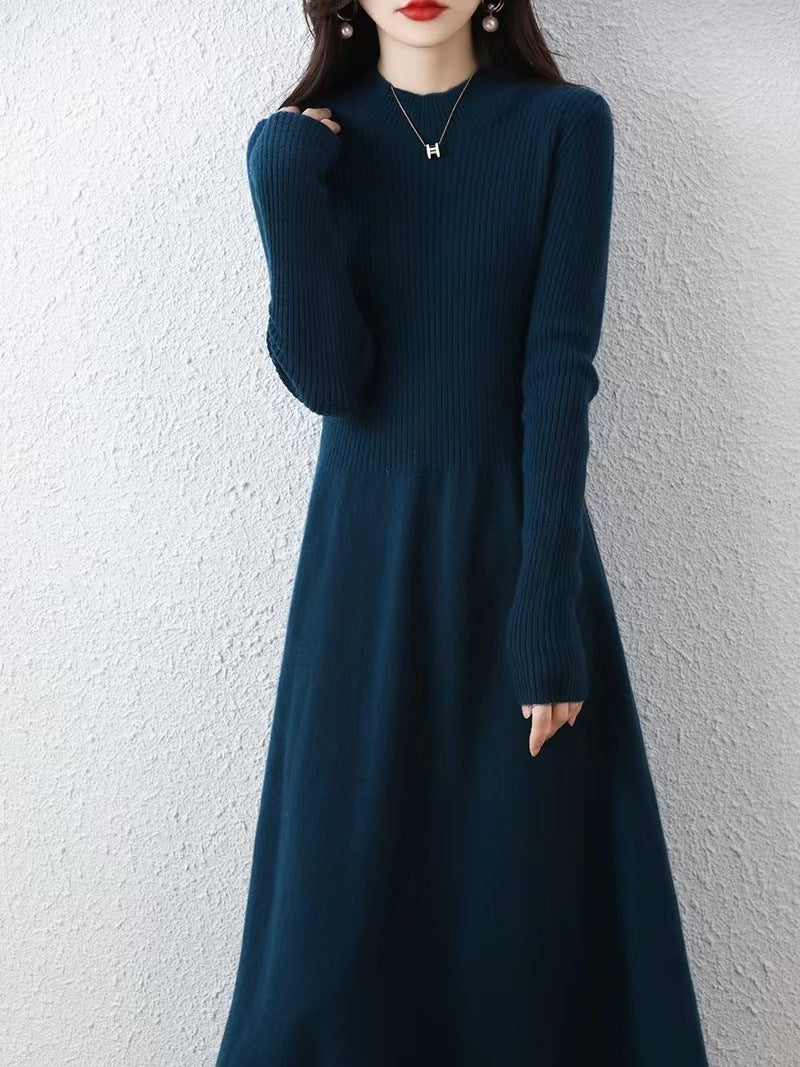 Elegant rib-knit midi turtleneck smart-knit dress