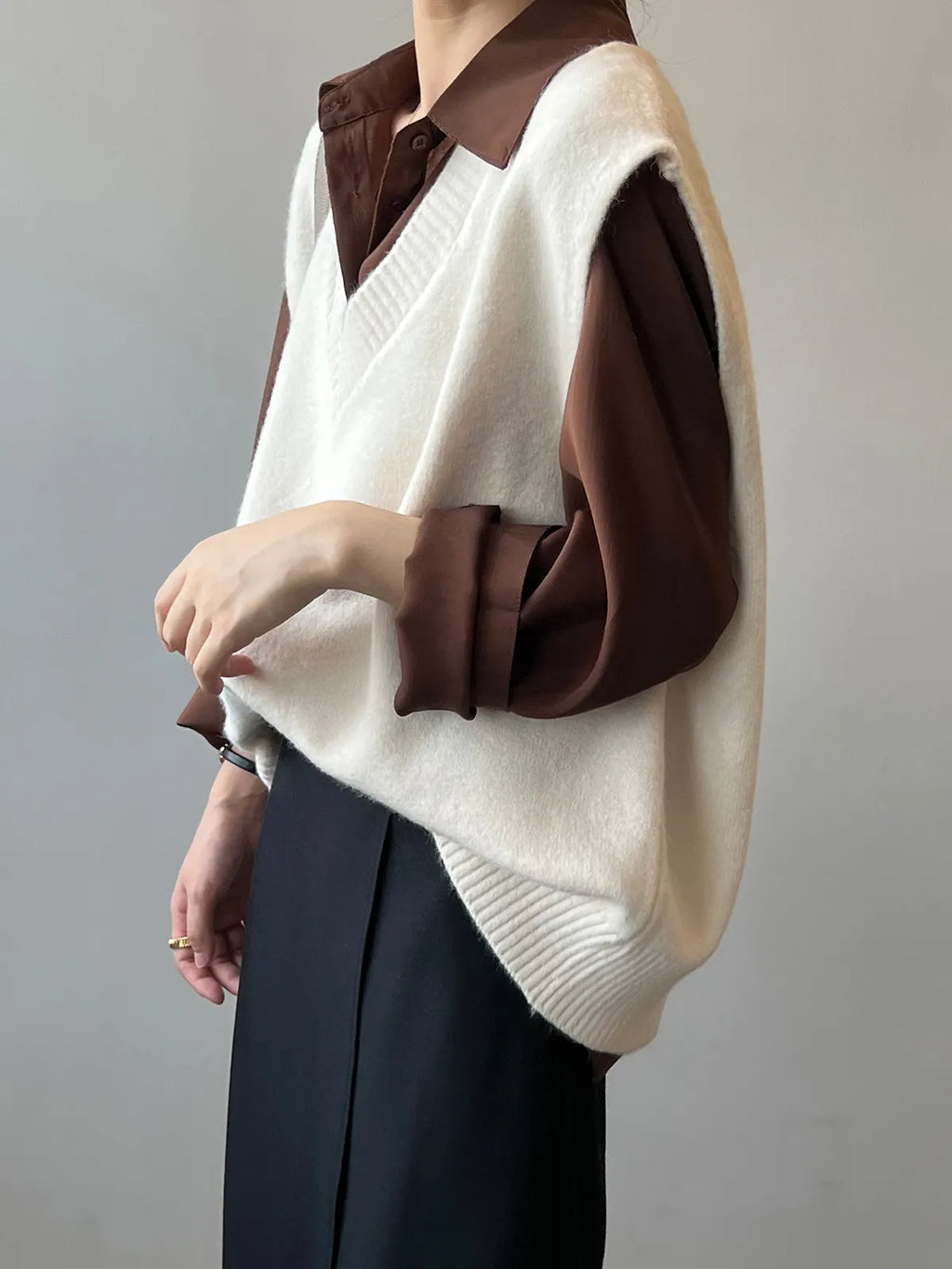 V-Neck Soft Waxy Loose Knit Vest