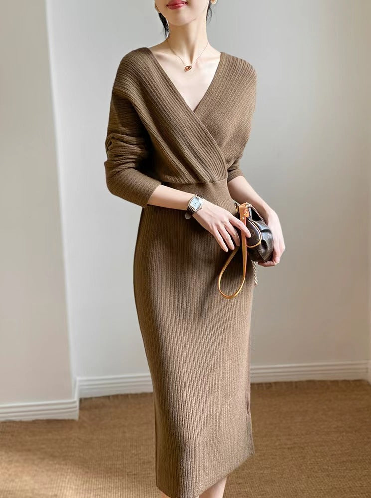 Design sense V-neck hip knitted dress