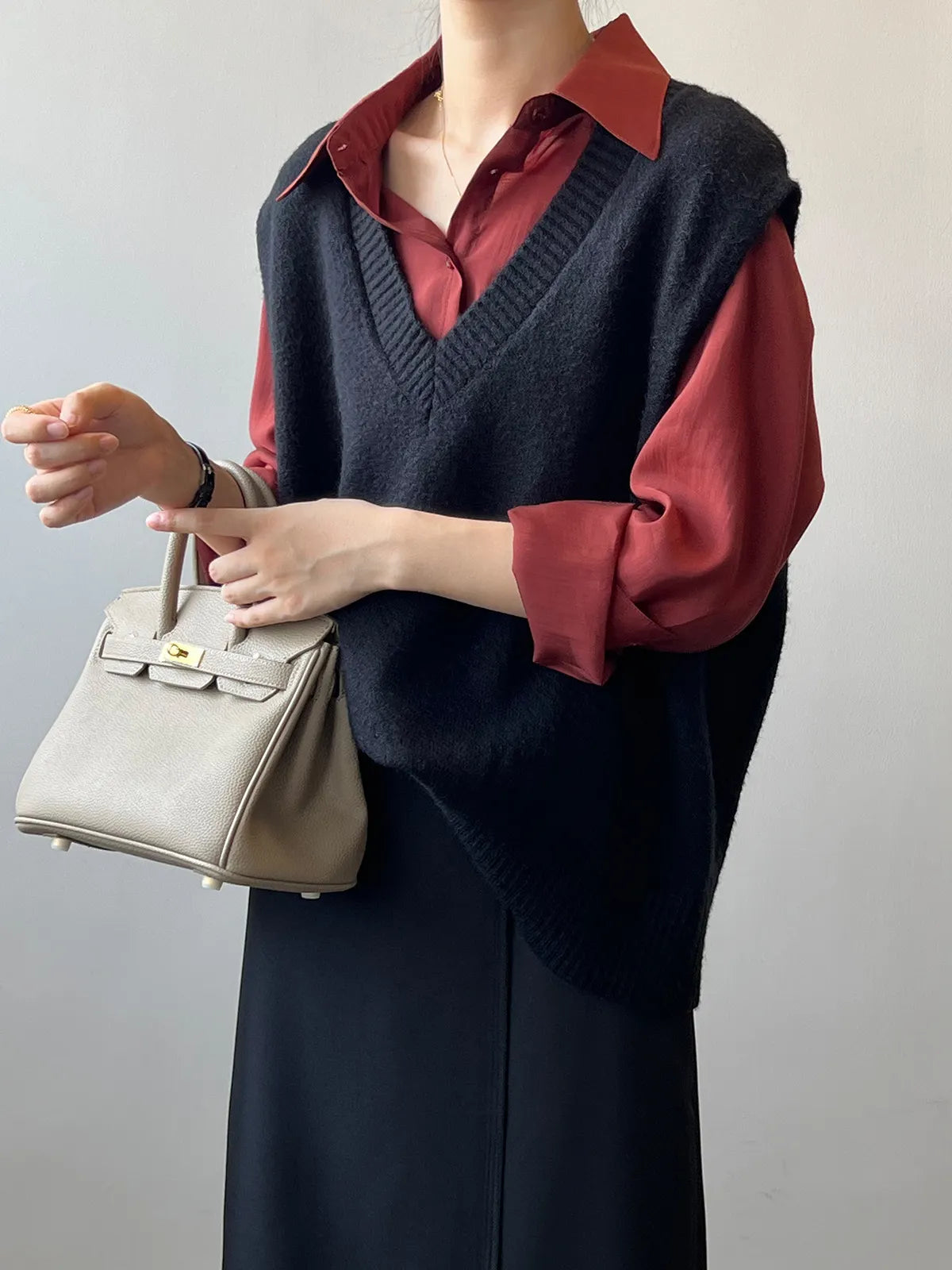 V-Neck Soft Waxy Loose Knit Vest