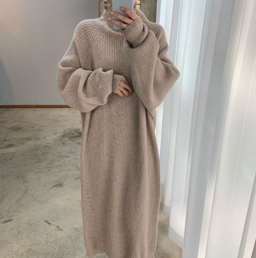 Casual straight sleeve knit dress