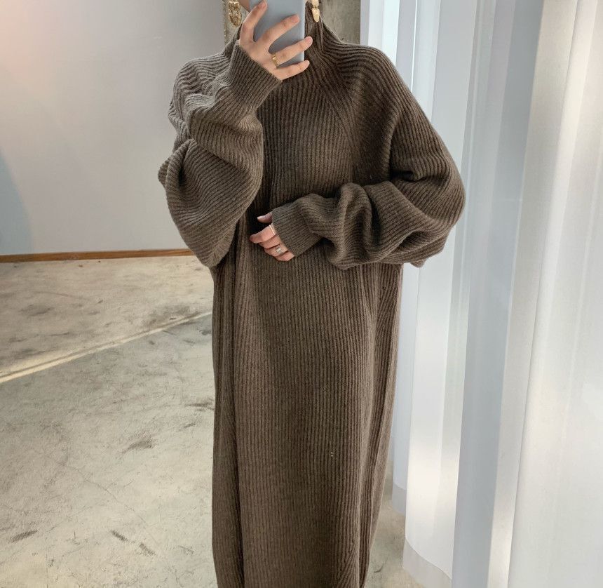 Casual straight sleeve knit dress