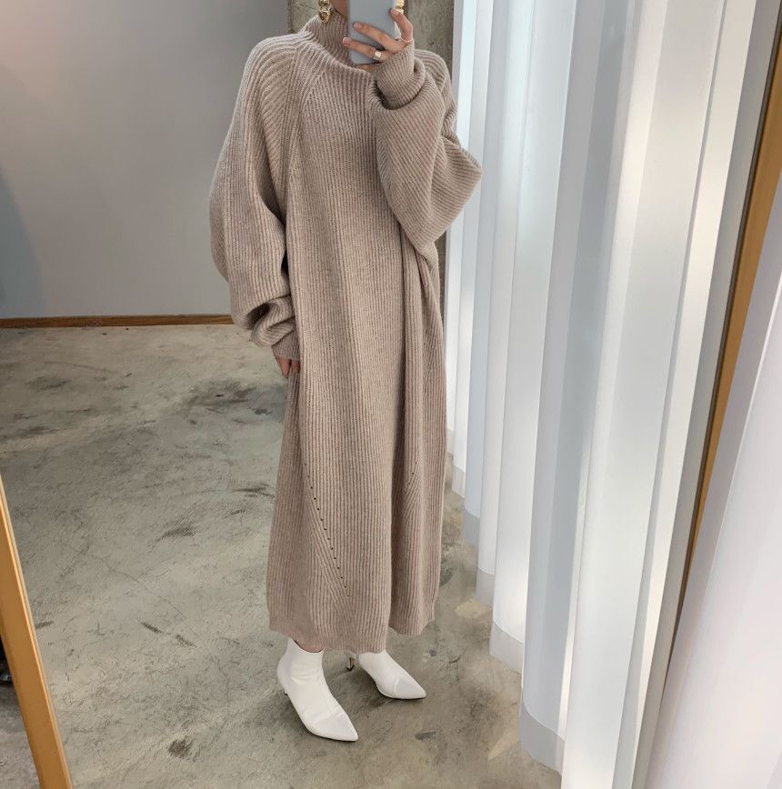 Casual straight sleeve knit dress