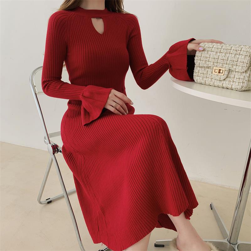 Elegant knitted front and rear two-wear niche dress in winter