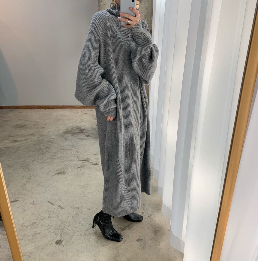 Casual straight sleeve knit dress
