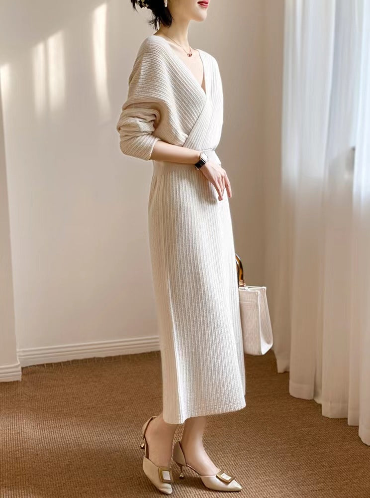 Design sense V-neck hip knitted dress
