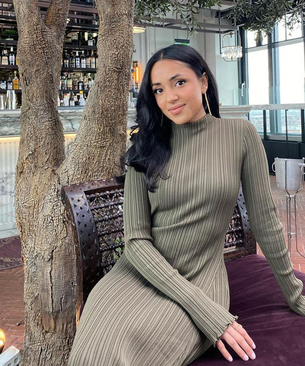 Ruffled Edge Slimming Knitted Dress