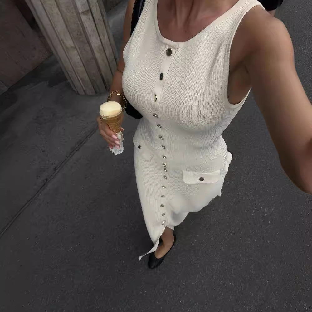 Single-row Metal Buckle Slim Knitted Dress