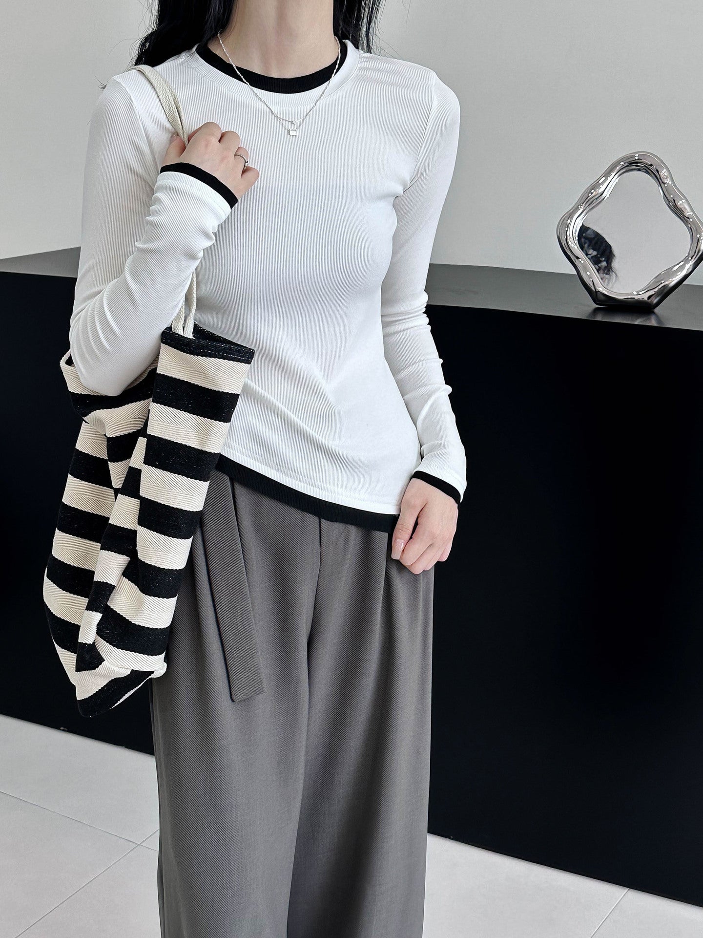 Asymmetric Hem Contrast Trim Long Sleeve Shirt