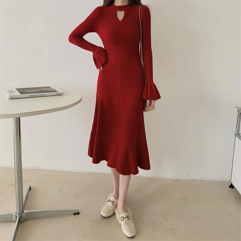 Elegant knitted front and rear two-wear niche dress in winter