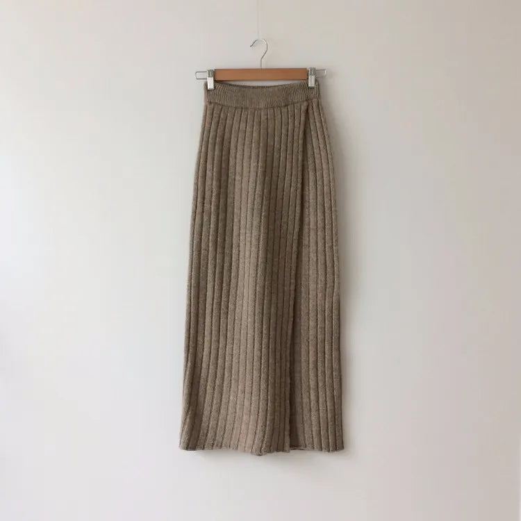 She's Effortless Rib Slit Skirt