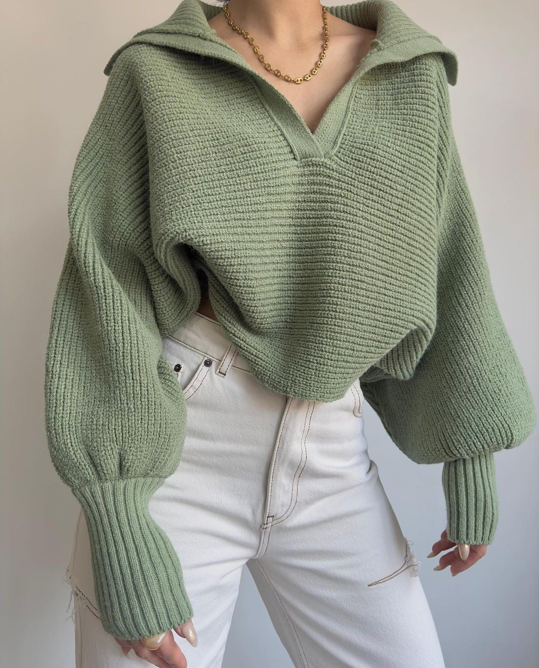 Loose Open Collar Cropped Sweater