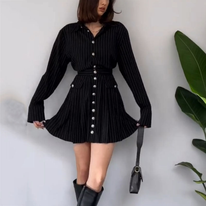 Elegant and Fashionable Black Pleated Dress