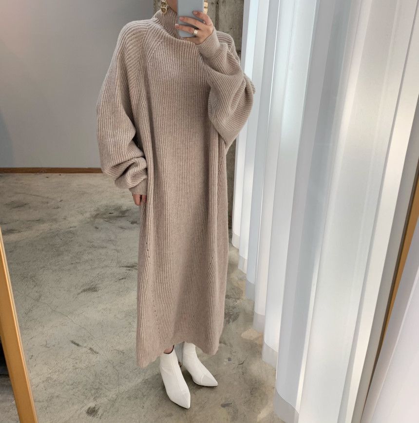 Casual straight sleeve knit dress