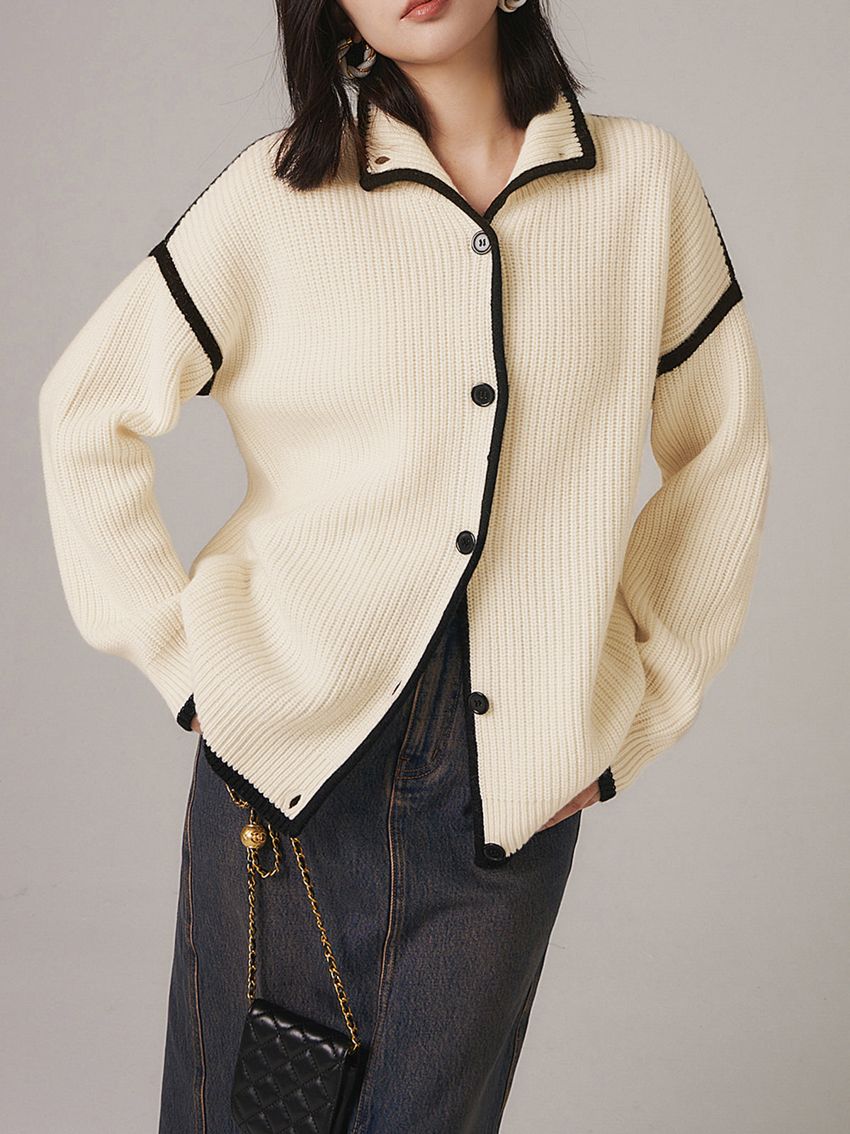 Contrast Trim Mockneck Sweater