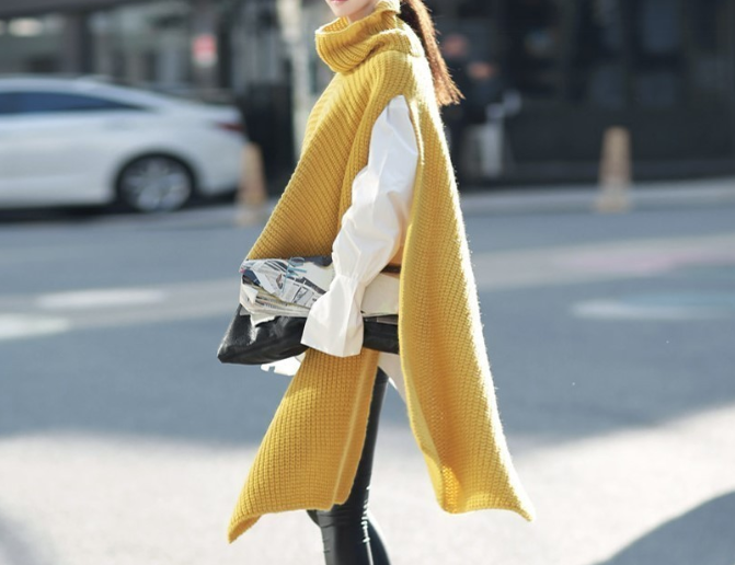 Fashion Week Irregular Sweater Cape