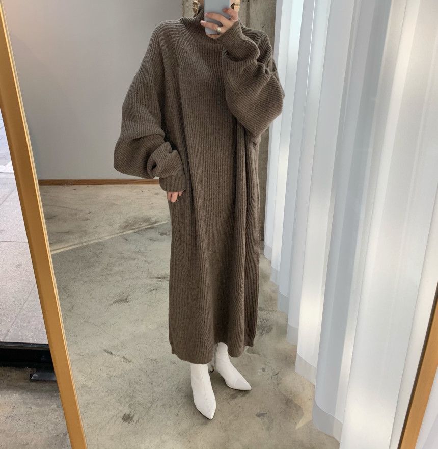 Casual straight sleeve knit dress