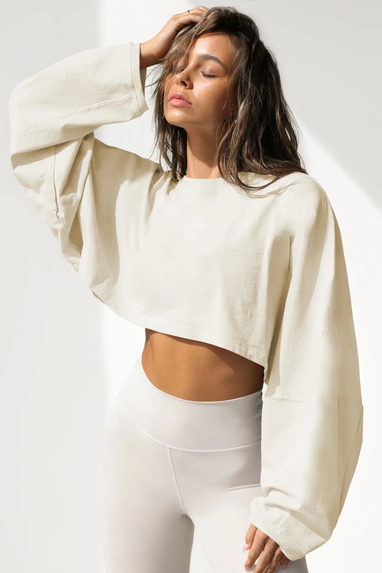 Short Round Neck Long Sleeves Sweatshirt