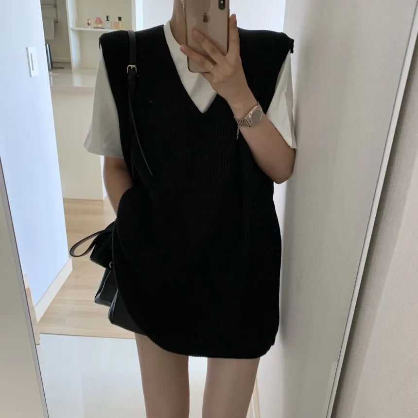 Chic V-Neck Knitted Loose Wool Vest