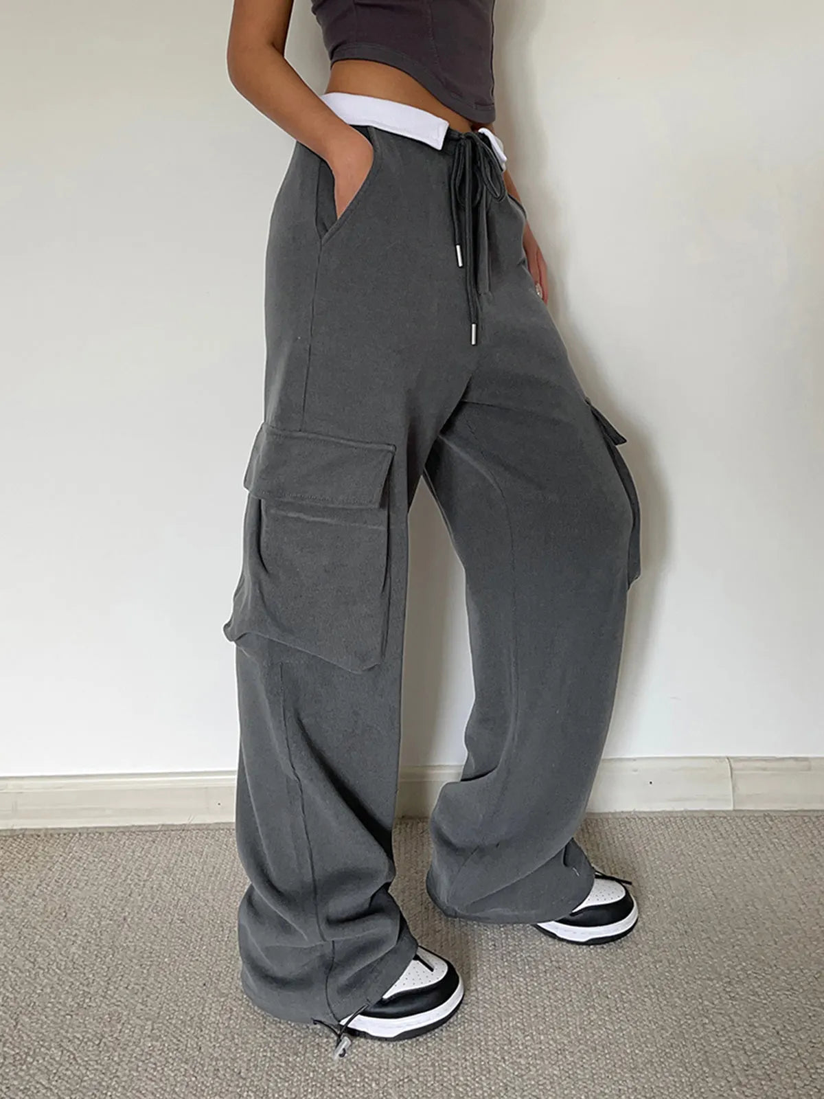 Contrast Waistband Cargo Sweatpants