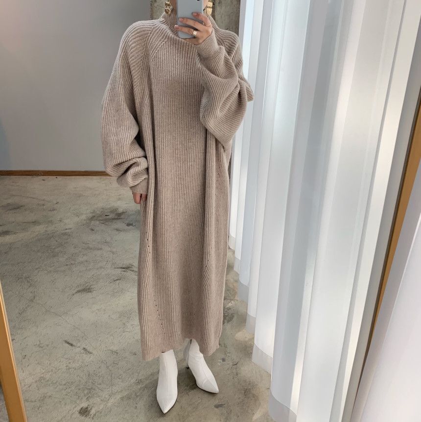 Casual straight sleeve knit dress