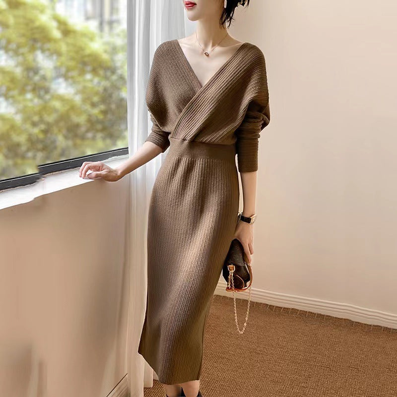 Design sense V-neck hip knitted dress