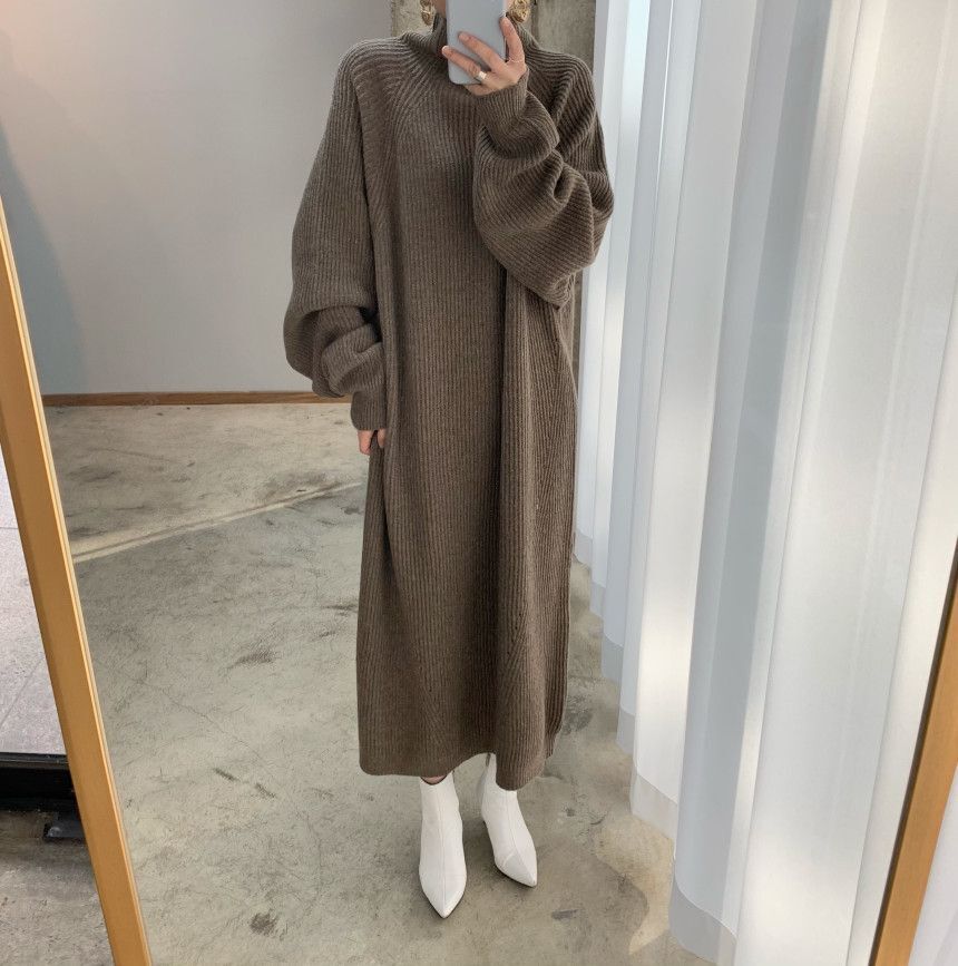 Casual straight sleeve knit dress