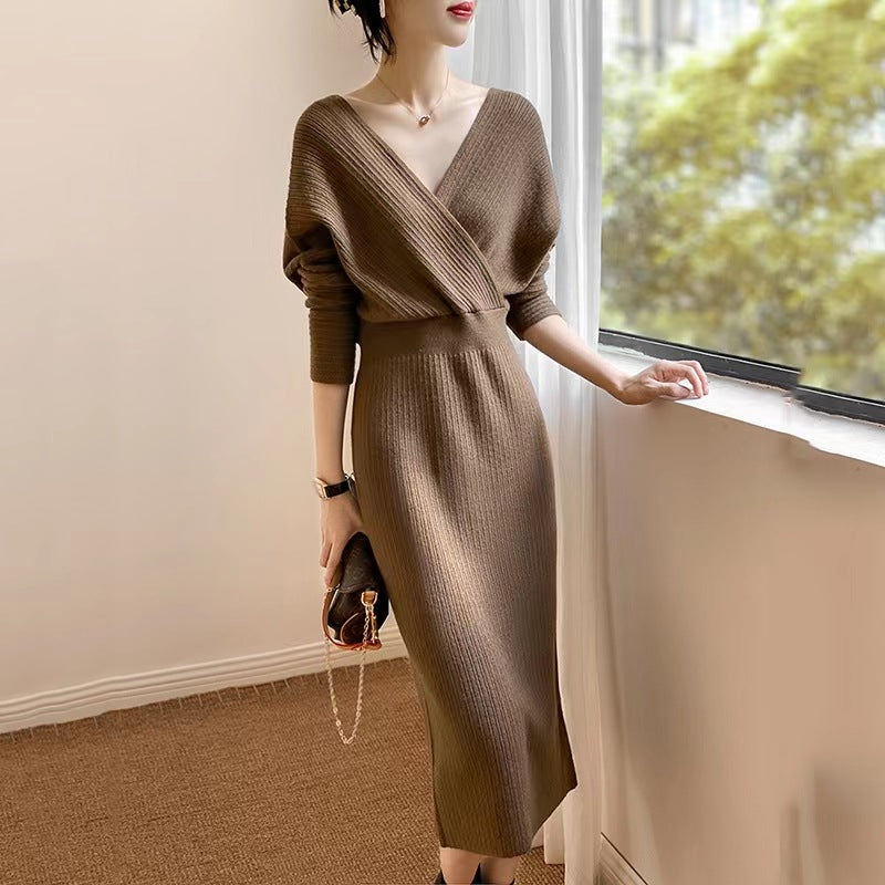 Design sense V-neck hip knitted dress
