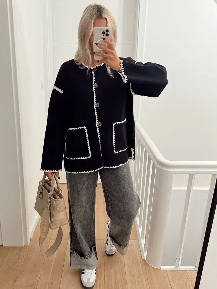 Elegant Crew-neck Edge Color Contrast Coat