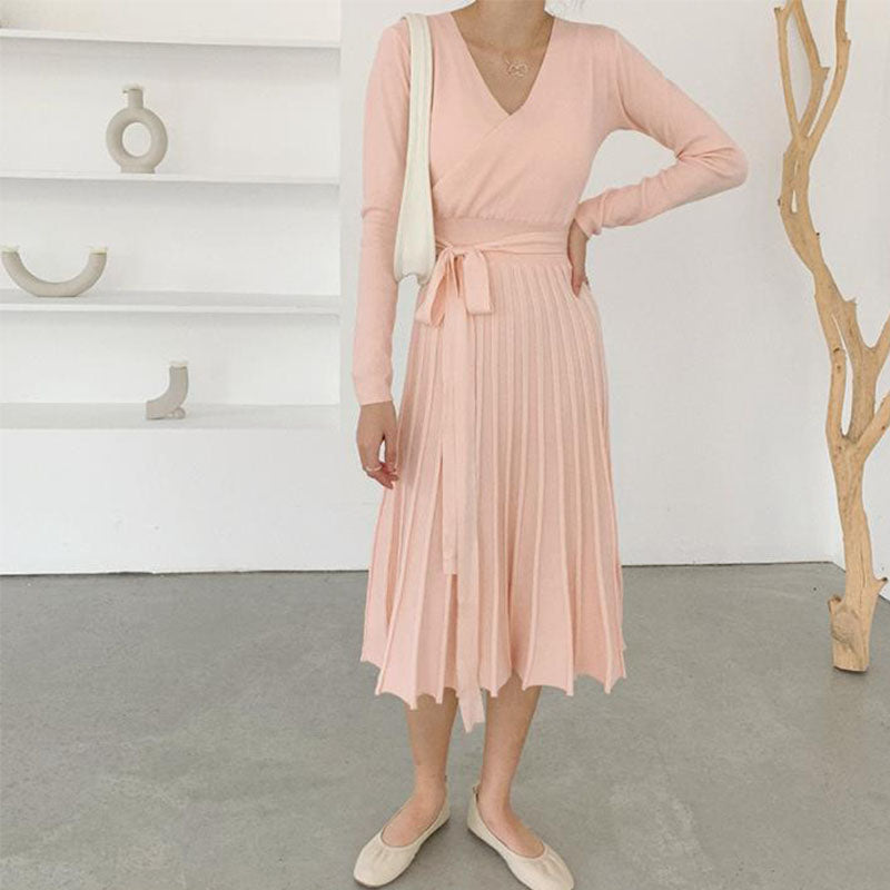 Temperament V-Neck Pleated Knitted Dress