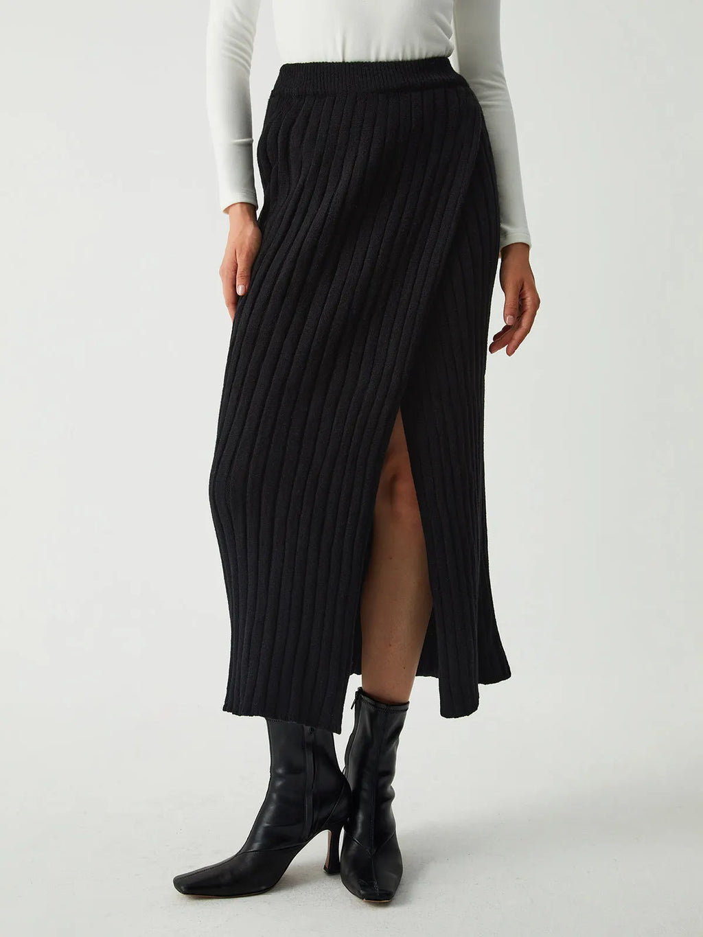 She's Effortless Rib Slit Skirt