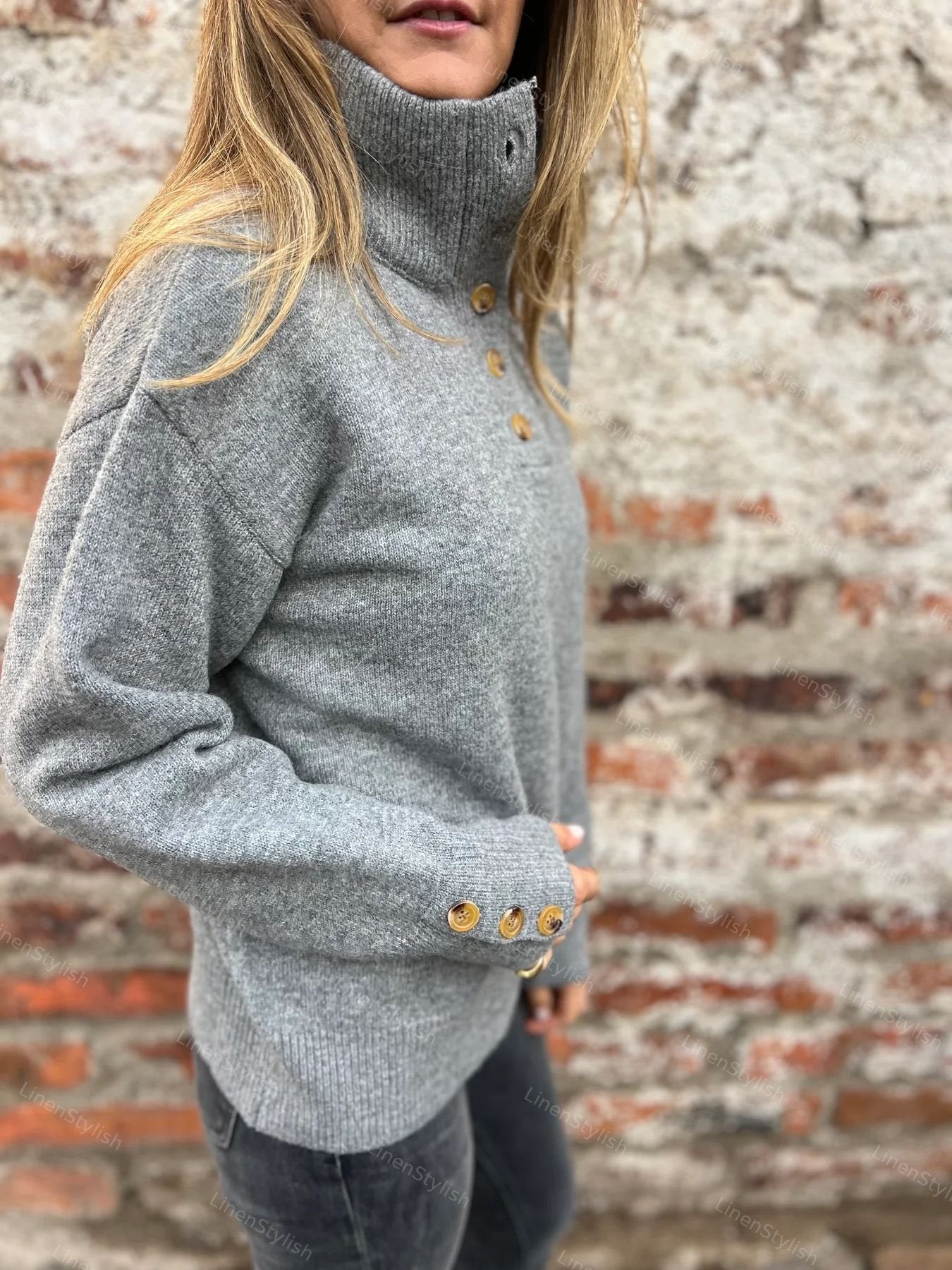 Loose Stand-collar Sweater
